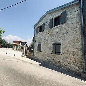 apartments-koronsovac.in-istria.net/